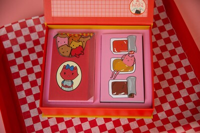 Kitten Nugget Tarot Deck 78 cards plus 4 oracle cards with guidebook cat tarot Lucky Nugget box in a colorful cute fast food theme - image3